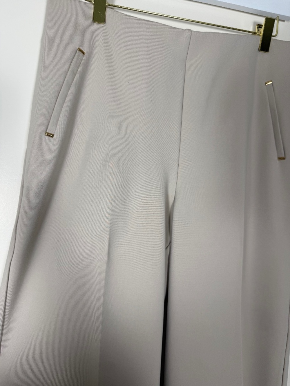 Chico's Size 2 (US 12) Ponte Wide Leg Crop Pants Taupe Gold Trim
